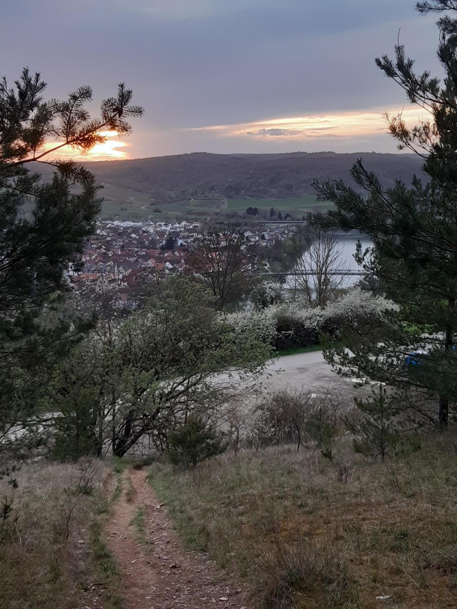Ferienhaus An Der Hoeh' Zellingen Bagian luar foto